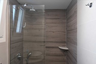 apartment villa katerina shower